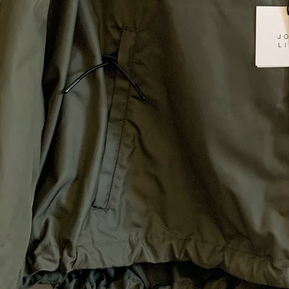 NWT army green nylon cropped jacket with hood, size L - Picture 5 of 7